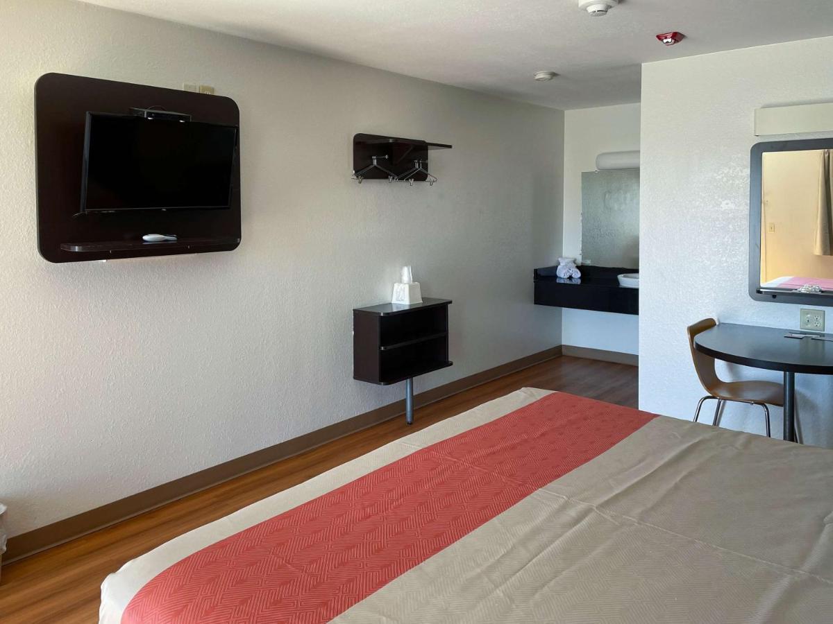 OYO Hotel Cameron - image 3