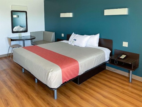 OYO Hotel Cameron - image 4
