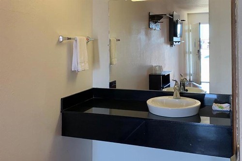 OYO Hotel Cameron - image 7