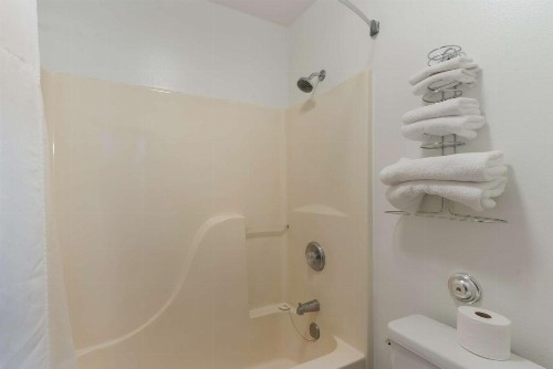 Copper Canyon Inn - image 13