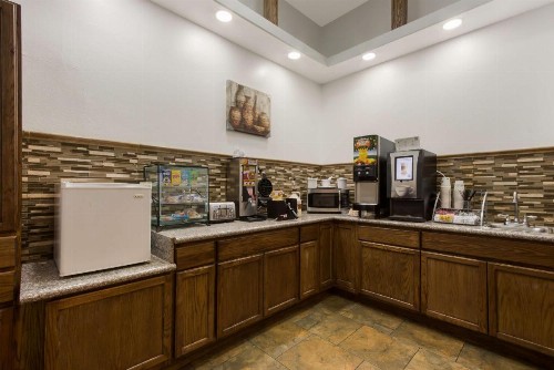Copper Canyon Inn - image 17