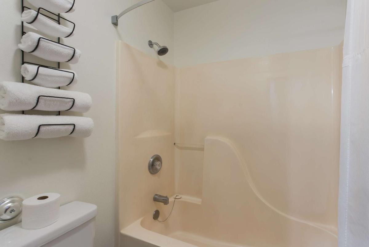 Copper Canyon Inn - image 2