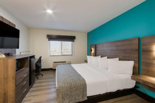 Copper Canyon Inn - image 19
