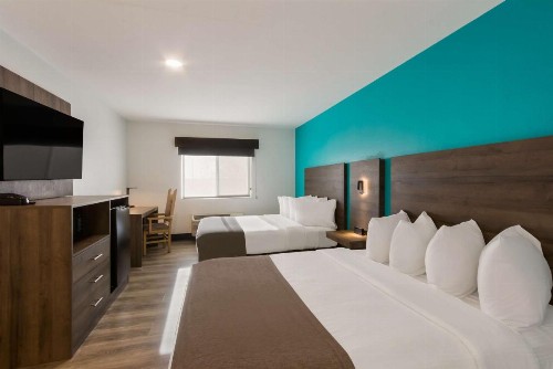 Copper Canyon Inn - image 21