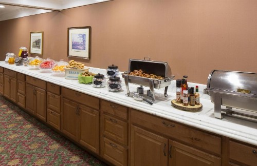 Campbell Inn Hotel - image 35