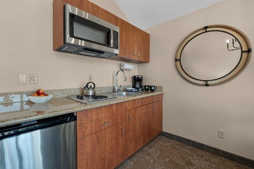Schooner's Cove Inn - image 10