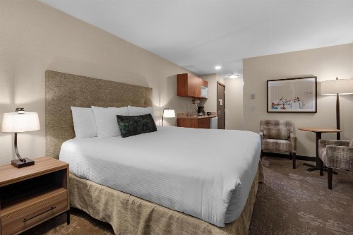 Schooner's Cove Inn - image 14
