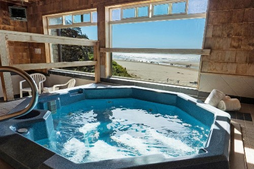 Schooner's Cove Inn - image 34