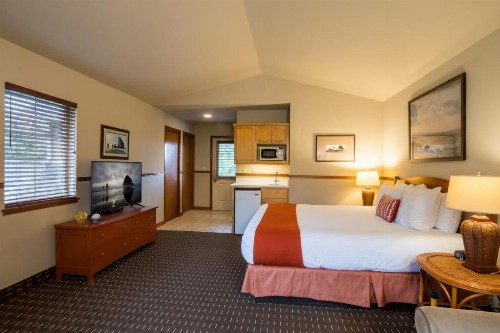 Inn at Cannon Beach - image 10