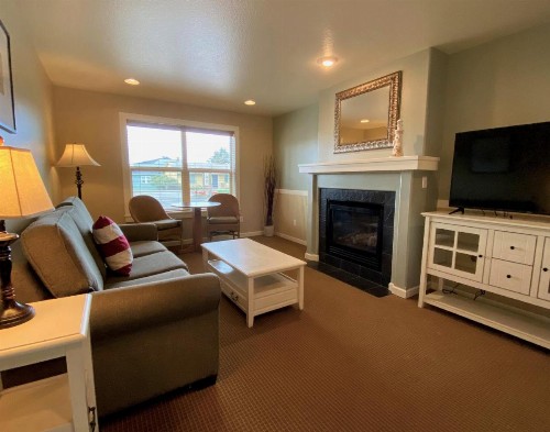 Lighthouse Inn - image 10