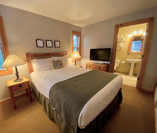 Lighthouse Inn - image 24