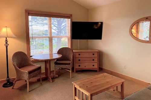 Lighthouse Inn - image 26