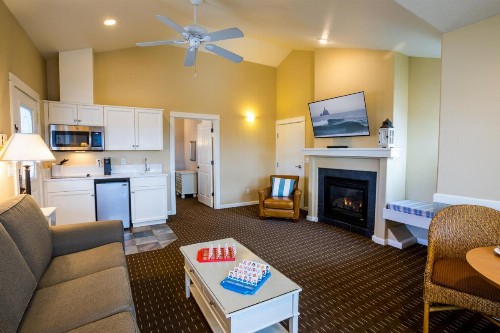 Lighthouse Inn - image 4