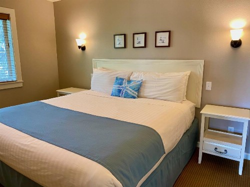 Lighthouse Inn - image 48