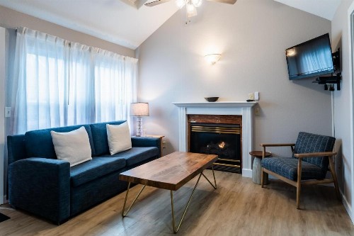 Inn at Haystack Rock - image 16