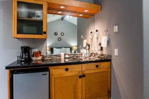 Inn at Haystack Rock - image 6