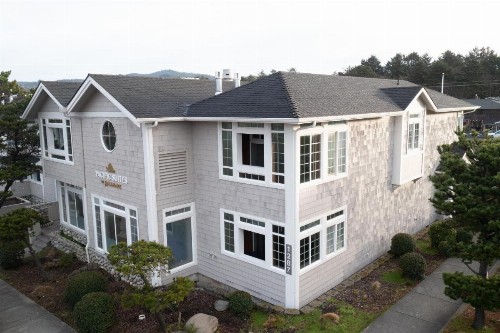Hallmark Resort in Cannon Beach - image 10