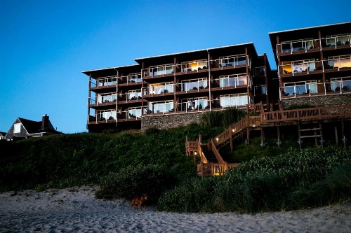Hallmark Resort in Cannon Beach - image 2