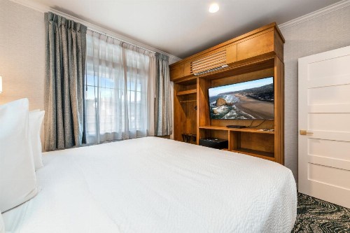 Hallmark Resort in Cannon Beach - image 29