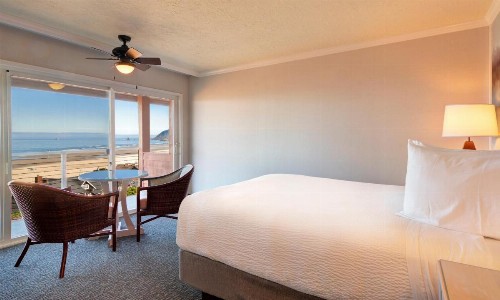 Hallmark Resort in Cannon Beach - image 9