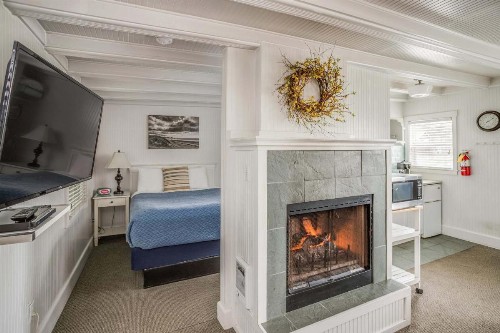 Cannon Beach Hotel Collection - image 25