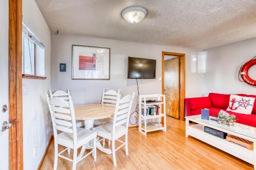 Beaches Inn | Captains Cove Cottage 9 - image 12