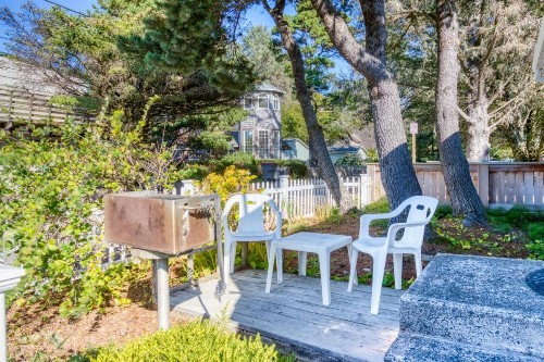 Beaches Inn | Captains Cove Cottage 9 - image 7