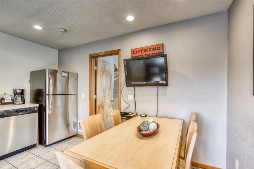 Beaches Inn | Sandpiper Pier Cottage - image 6