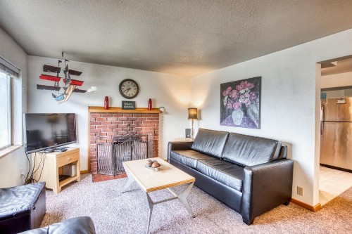 Beaches Inn | Buccaneer Bay Bungalow - image 11