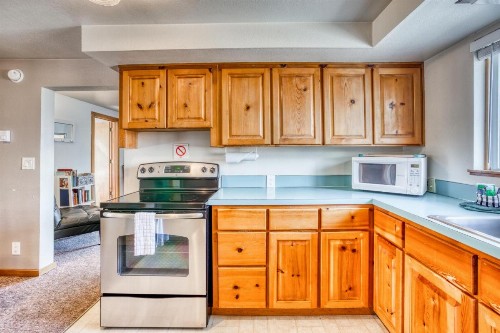 Beaches Inn | Buccaneer Bay Bungalow - image 9
