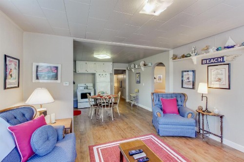 Pitton Place - image 2