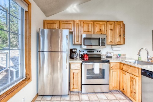 Beaches Inn Fourplex - image 3