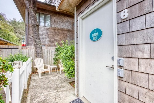 Beaches Inn Fourplex - image 6