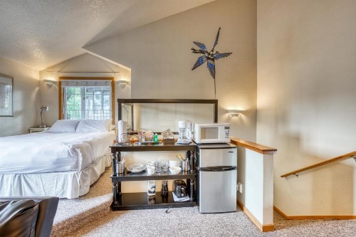 Beaches Inn Fourplex - image 7