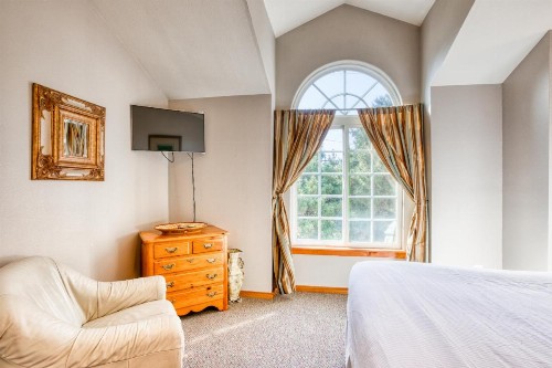 Beaches Inn Townhomes - image 2