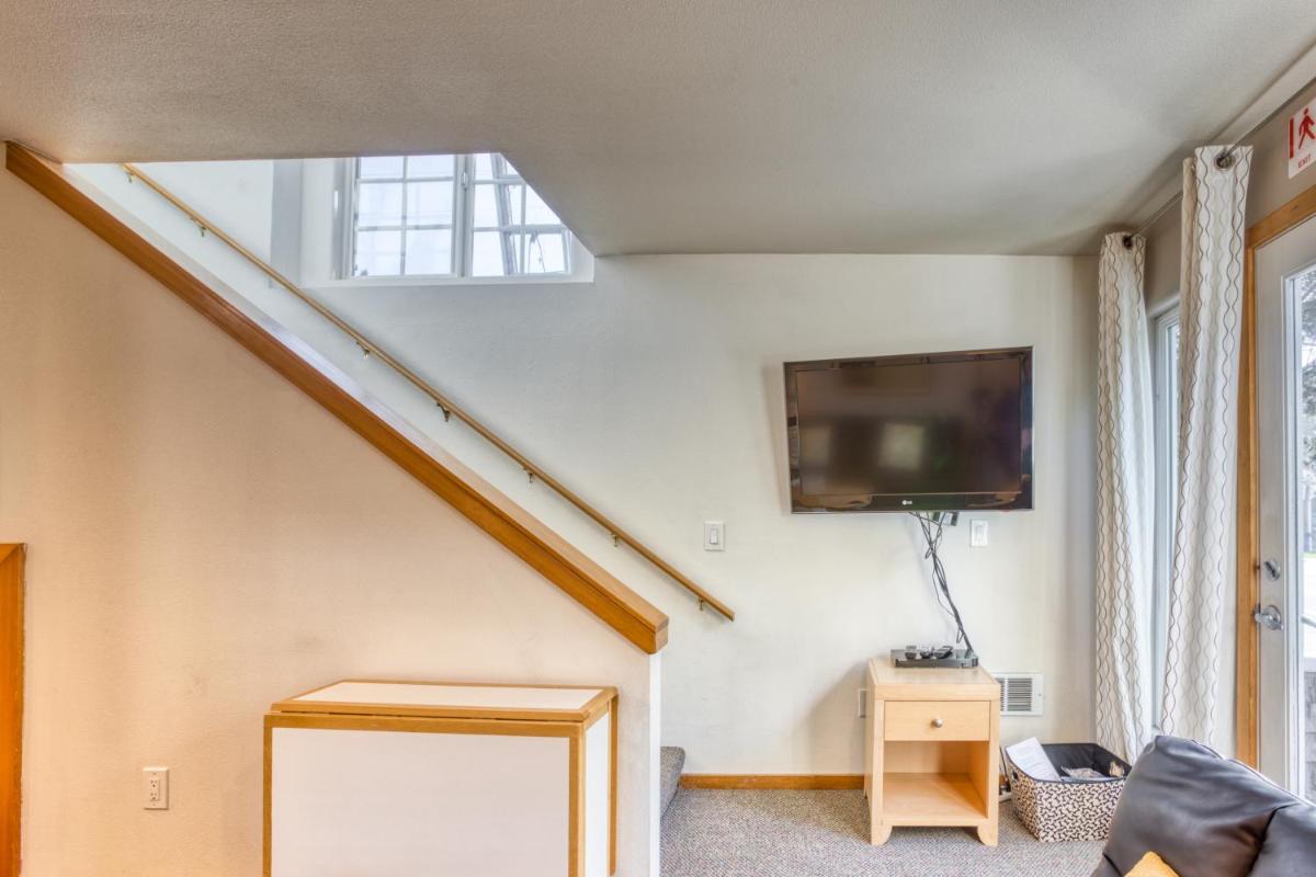 Beaches Inn Townhomes - image 6
