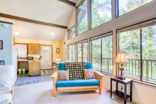 Haystack Hideaway - image 12