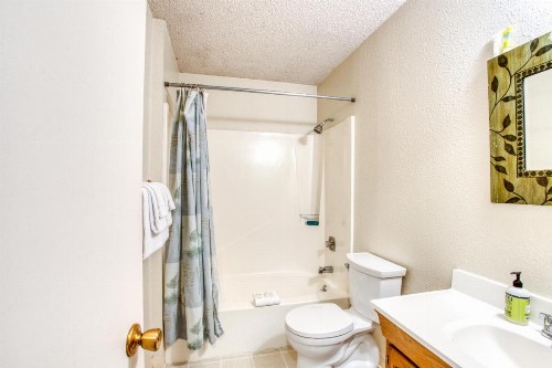 Haystack Hideaway - image 9
