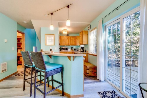 Cozy Cannon Beach Condo - image 8