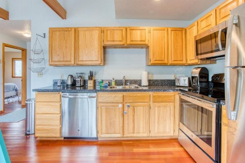 Cozy Cannon Beach Cottage by the Sea - image 7