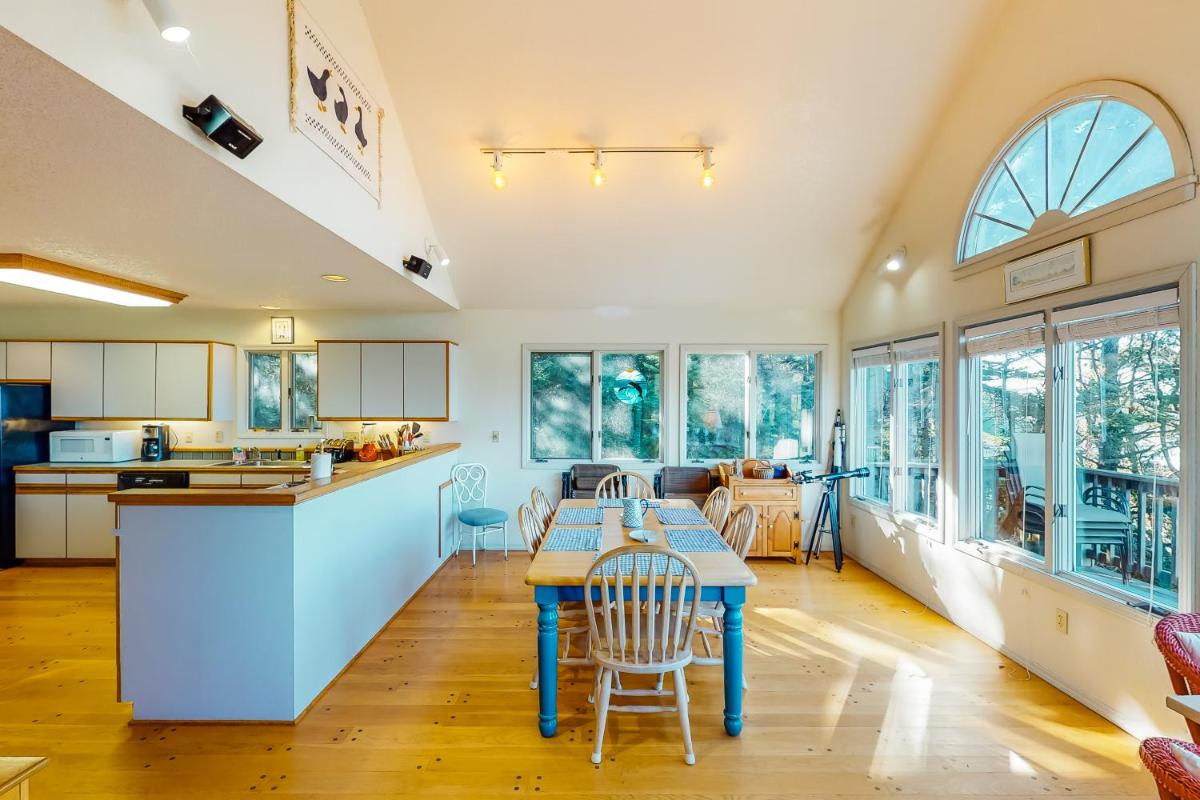 Secluded Cannon Beach Escape - image 7
