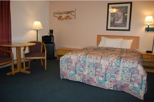 Canton Inn - image 13