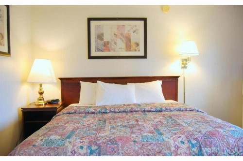 Canton Inn - image 4