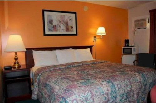 Canton Inn - image 5
