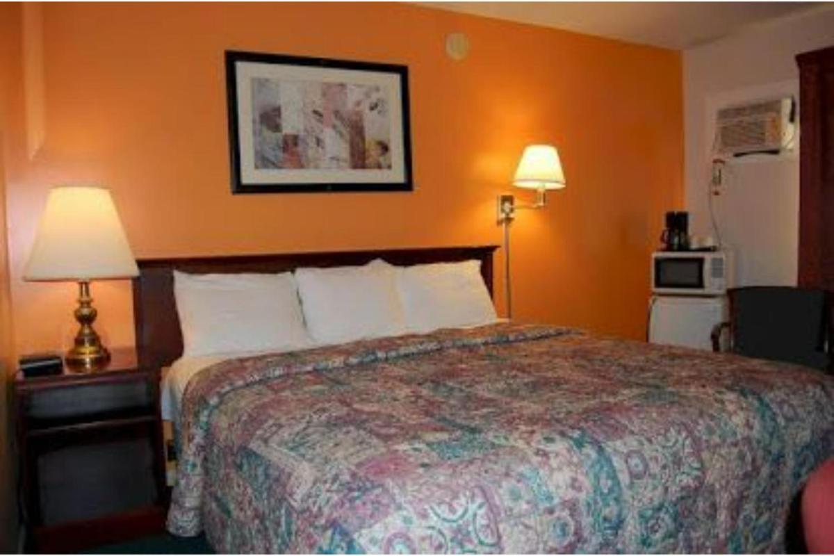 Canton Inn - image 5