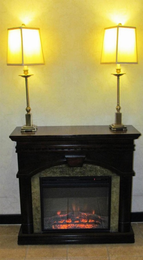 Oak Hill Inn & Suites - image 12