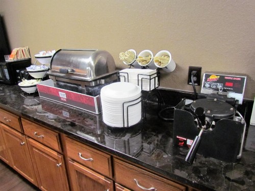 Oak Hill Inn & Suites - image 24