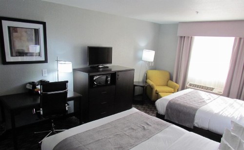 Oak Hill Inn & Suites - image 30
