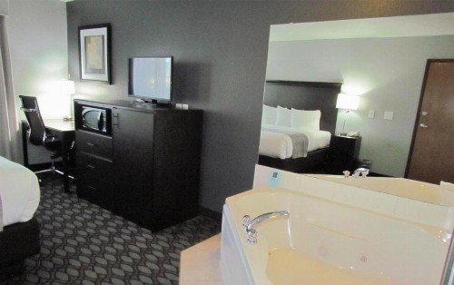 Oak Hill Inn & Suites - image 34