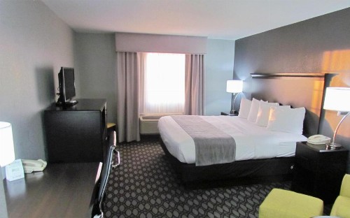 Oak Hill Inn & Suites - image 46